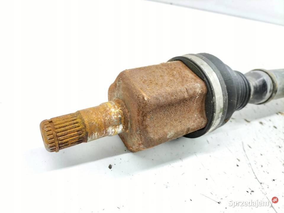 PÓŁOŚ PRAWY PRZÓD 18 TSI USA 561407272AA VW