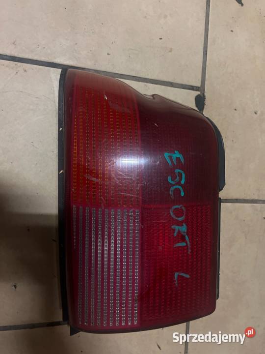 Lampa tył lewa ford escort 9397 wielkopolskie Margonin sprzedam