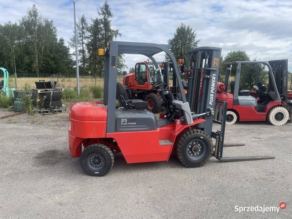 Wózek widłowy POWER PLUS 25