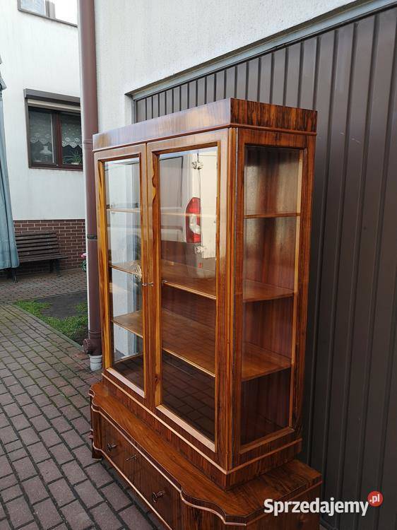 Witryna Serwantka ARTDECO Orzech Politura Stara Meble Swarzędz sprzedam