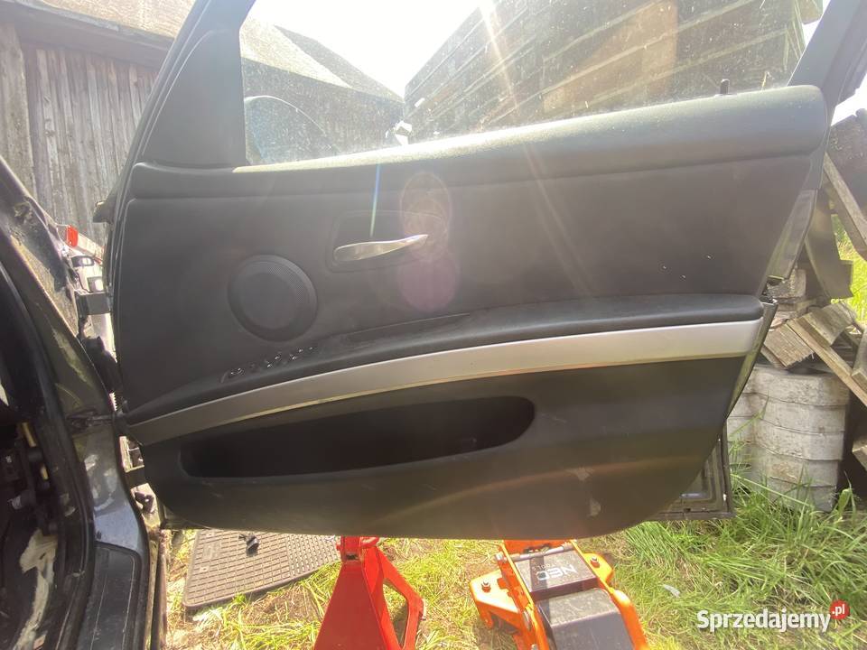 Drzwi prawe przód i tył BMW e91 2007