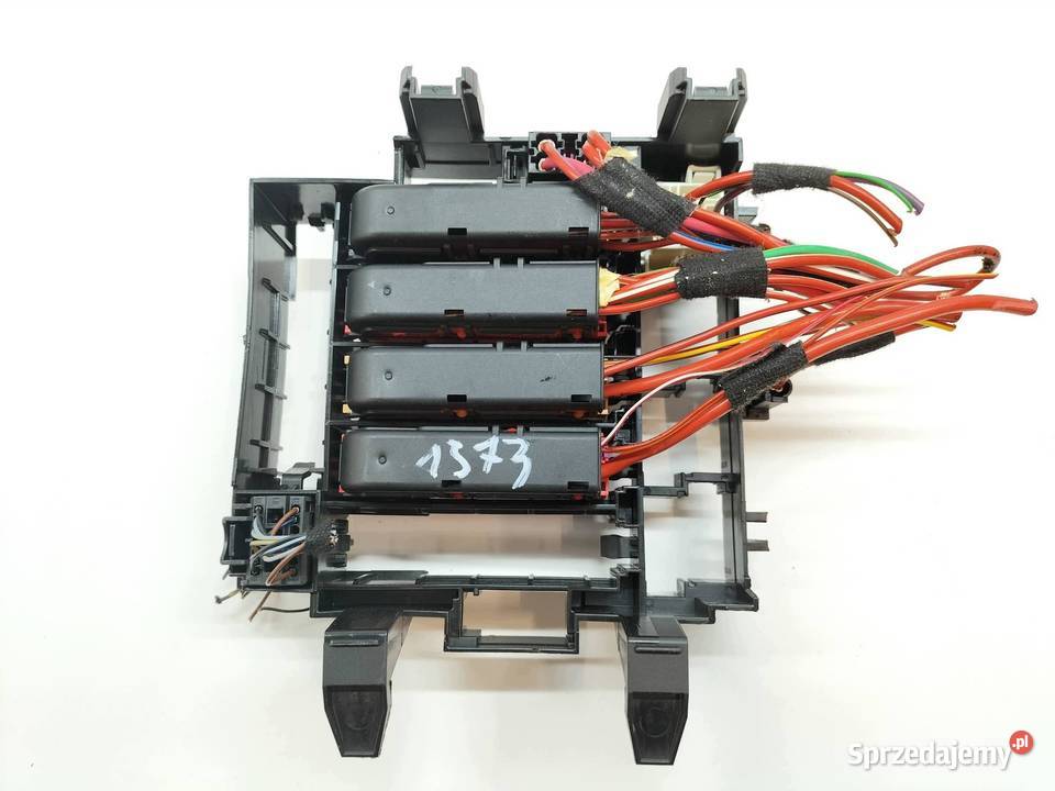 SKRZYNKA BEZPIECZNIKÓW SQ7 4M0971845 40 TDI 435 sprzedam