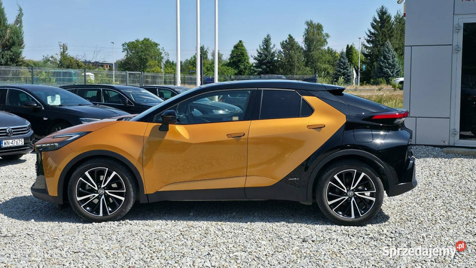 Toyota CHR 20 16V 197 2024r 4x4 Executive Wrocław