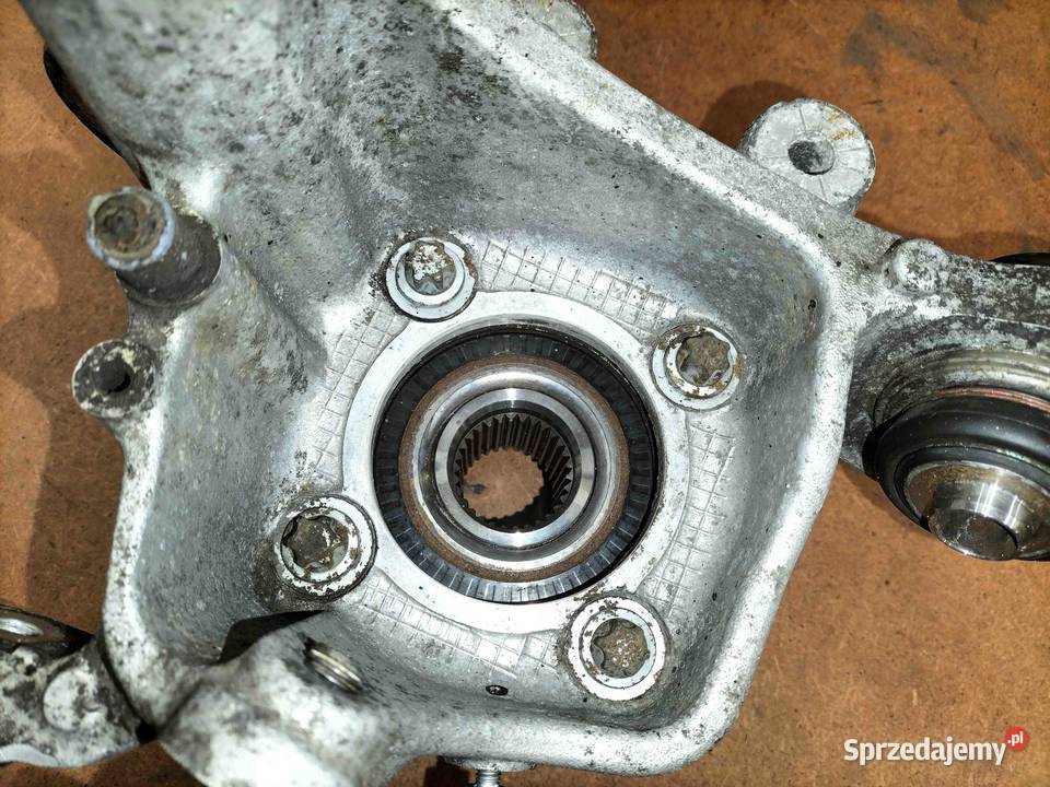 Zwrotnica prawa tylna BMW E63 E64 E65 E66 stan Poręba