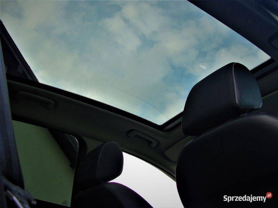 Ford Kuga 4WD titanium skóra panorama Navi klimatyzacja Radom