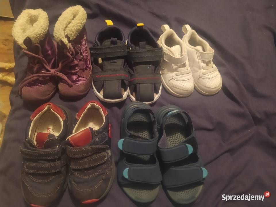 Sprzedam buty dziecięce w całości Nike Tczew