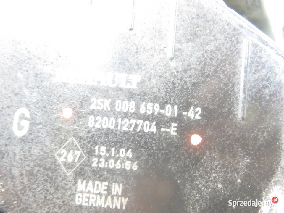 LAMPA LEWA TYLNA RENAULT SCENIC II 8200127704E