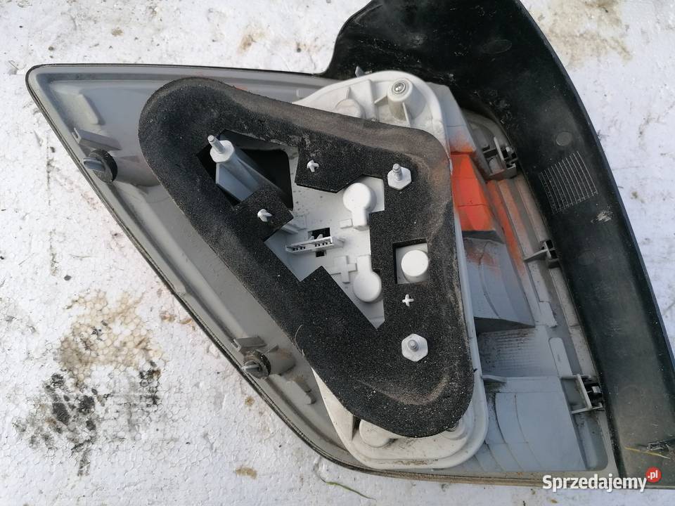 Lampa Prawy Tył Opel Astra H osobowe Pogorzelec sprzedam