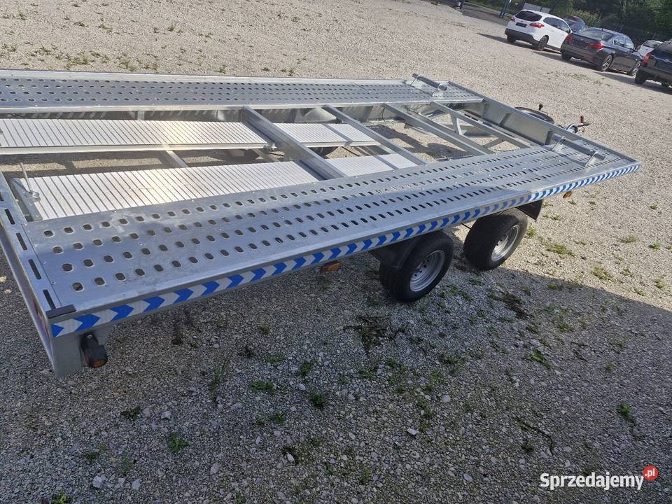 Sprzedam ładną laweta 2025 2500 dmc Radziejów