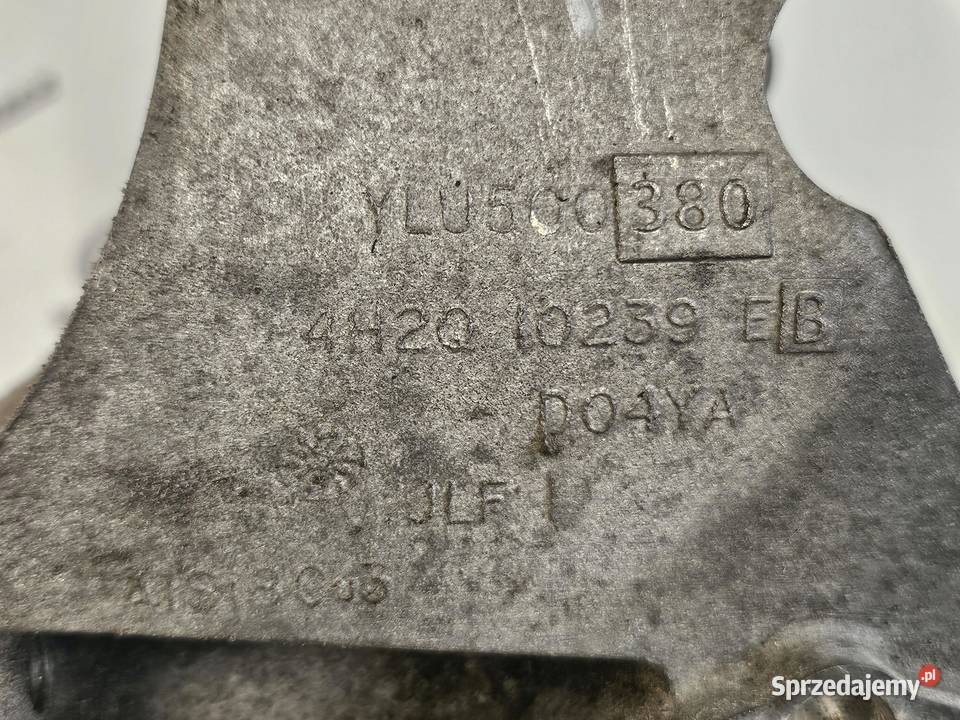 RANGE ROVER SPORT 27 TDV6 276DT 190 Łapa silnika świętokrzyskie
