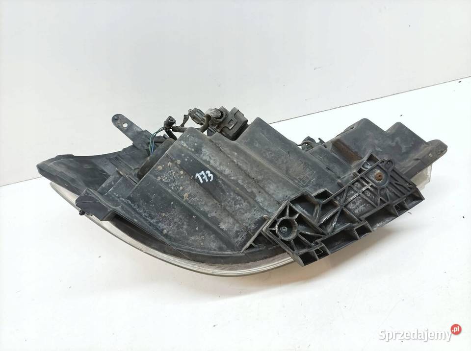 LAMPA PRZÓD LEWA EUROPA Nissan Tiida I 20042012 Rok produkcji 2007