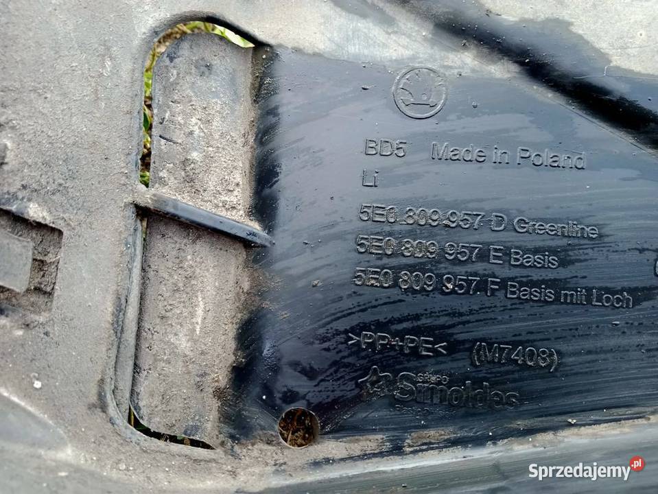 NADKOLE SKODA OCTAVIA III PRAWE PRZÓD 5E0809958B Nadkola wielkopolskie Rakoniewice
