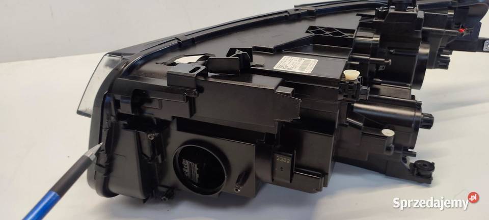 VW TIGUAN II LAMPA PRAWY PRZÓD ANGLIK RHD