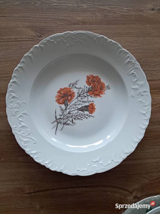 duży używany porcelanowy talerz z goździkami z Sandomierz sprzedam