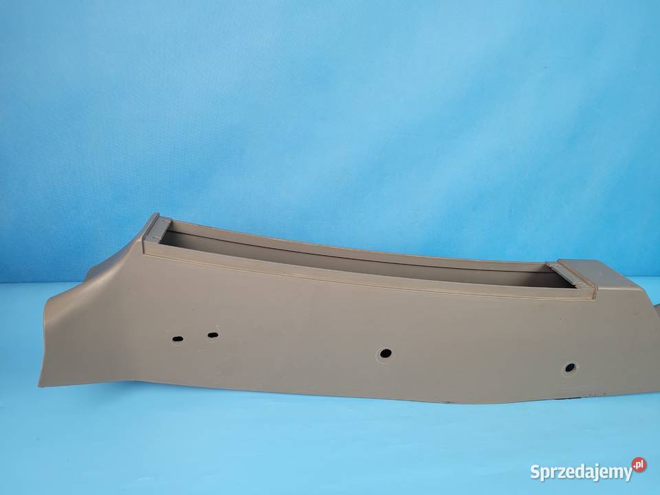 CASE IH PUMA 145 12r OSŁONA SŁUPKA A PRAWA Kolno