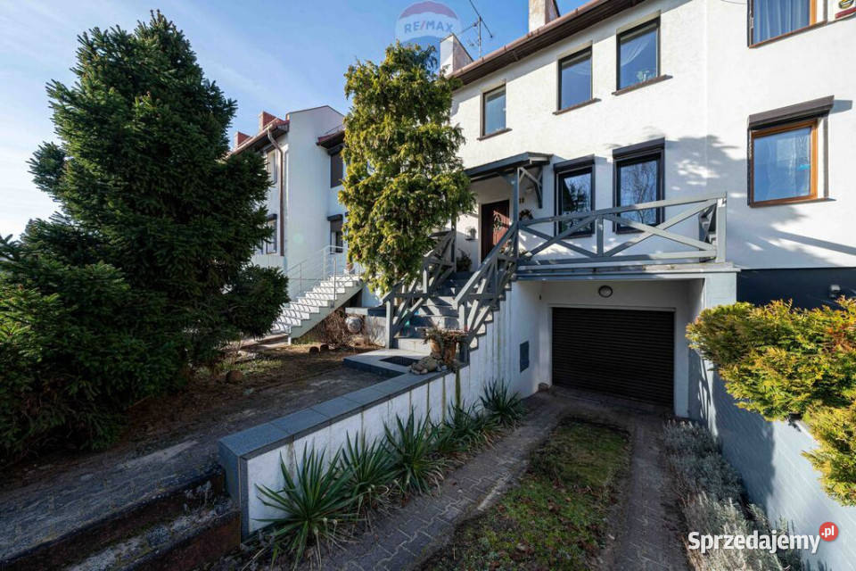 Dom z ogrodem i garażem Baranowo 178 m 178.3m2 sprzedam