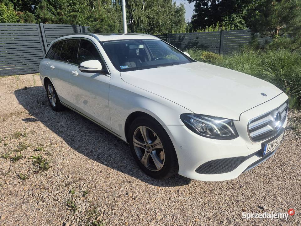 Mercedes E200 4Matic salon stan Łódź