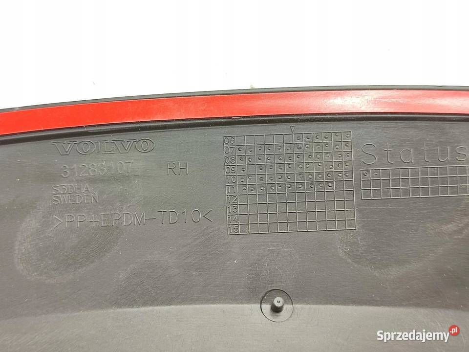LISTWA BŁOTNIKA PRAWY TYŁ VOLVO XC70 II 20072016 Listwy i nakładki