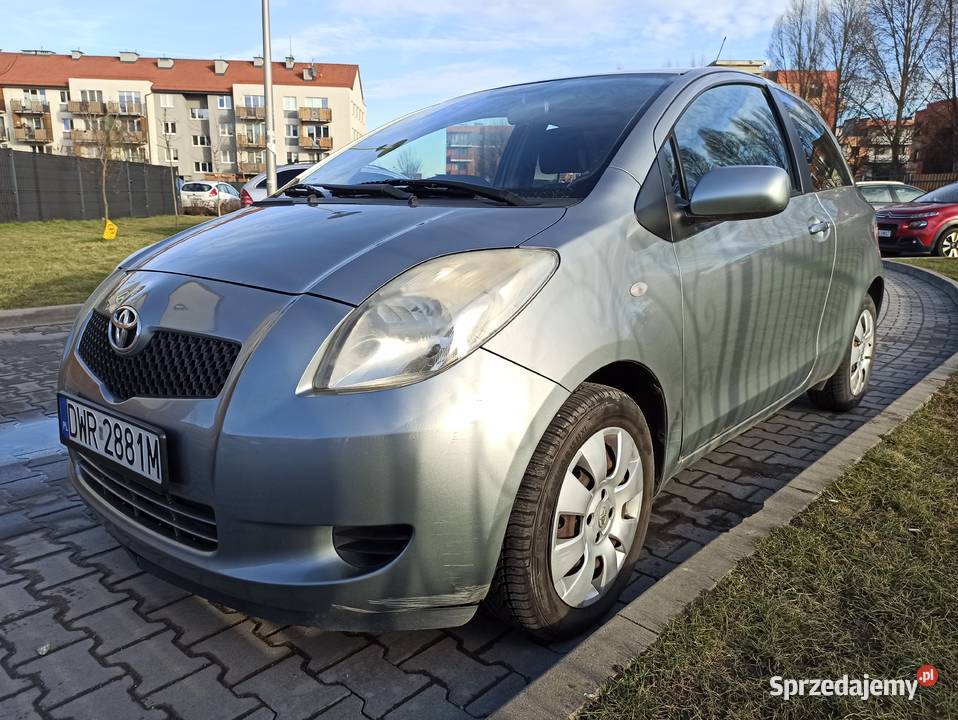 Zadbana Toyota Yaris II 2006 10 aktualne badania nieuszkodzony dolnośląskie Wrocław