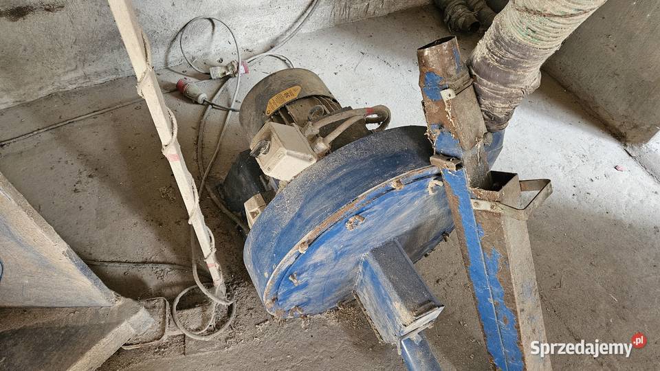 śrutownik BIN 11kW mieszalnik 2000 żmijka silosy Gosławice sprzedam