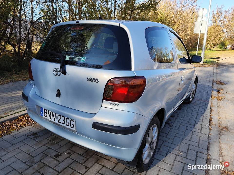 TOYOTA YARIS 2004 STARSZA DAMA ALE NADAL Z WERWĄ Białystok sprzedam