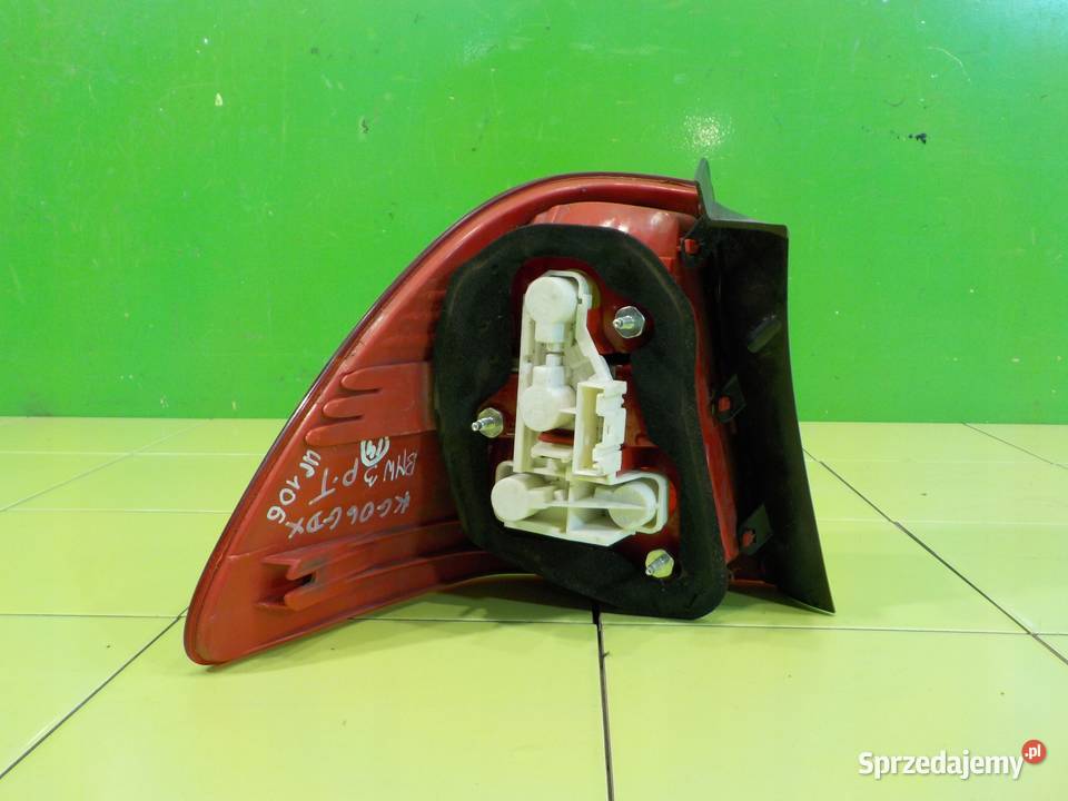 BMW 3 E91 20 B AUT 06r KOMBI lampa prawa tyl Lampy tylne mazowieckie Suków