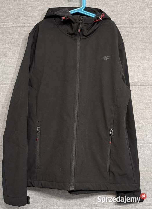 Damska czarna kurtka softshell z kapturem 4F Rozmiar 38(M) Żyrardów