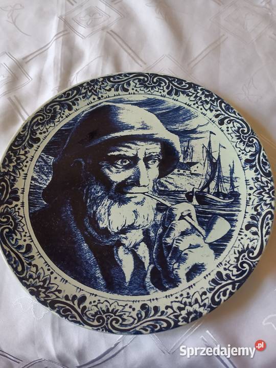 Piękne kobaltowy talerz do powieszenia na ścianę Porcelana i szkło śląskie sprzedam