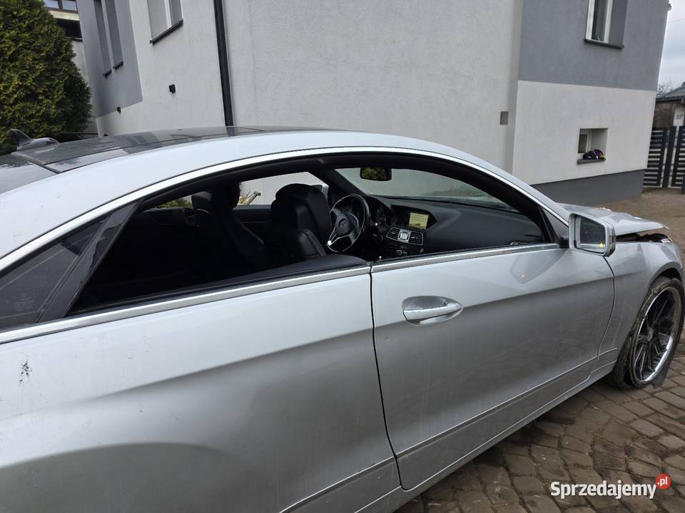 Mercedes E coupe E350 isofix Motoryzacja Radom