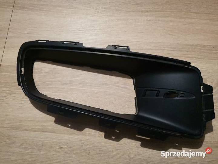 BMW X5 E70 PRAWA KRATKA ZDERZAKA PRZÓD osobowe Międzychód