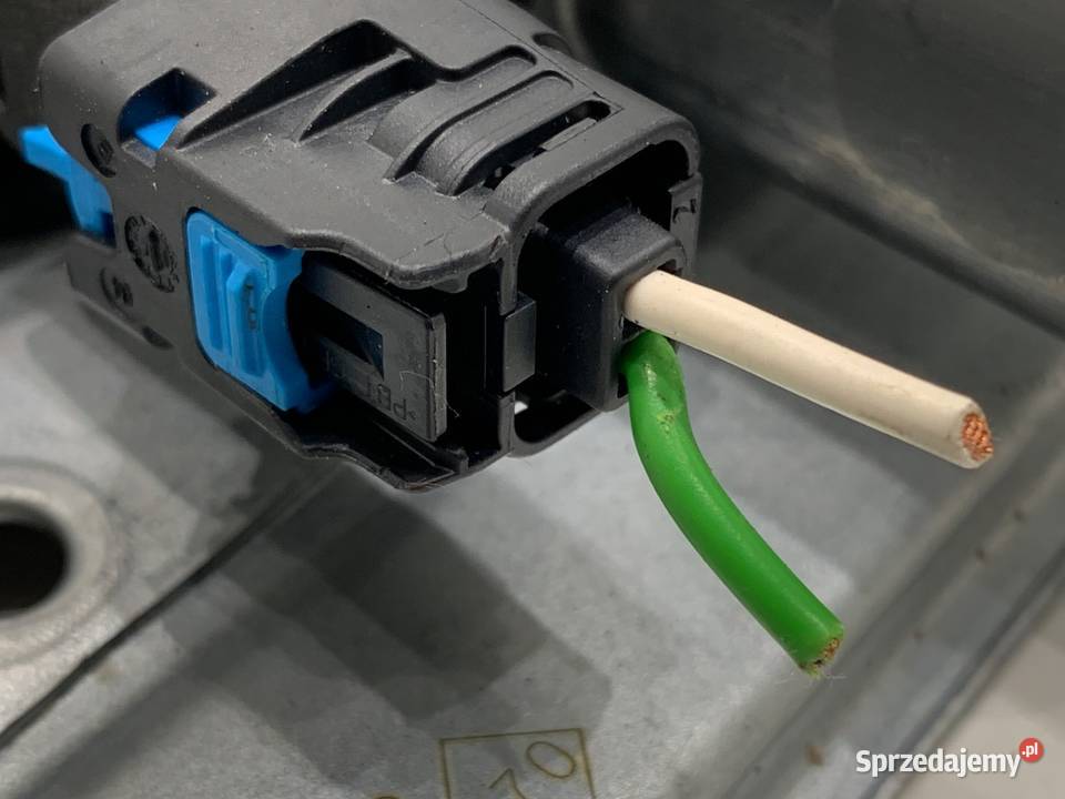 PODNOŚNIK SZYBY PRAWY TYŁ DACIA DUSTER