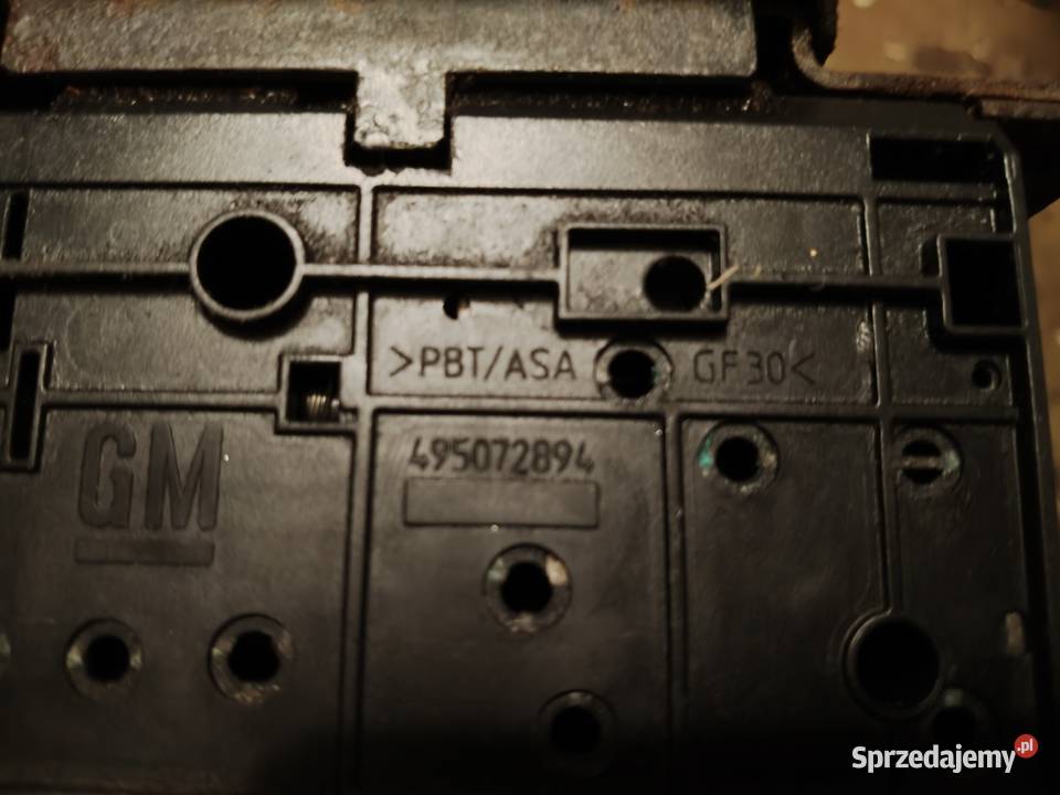 Zamek bagażnika Stanica