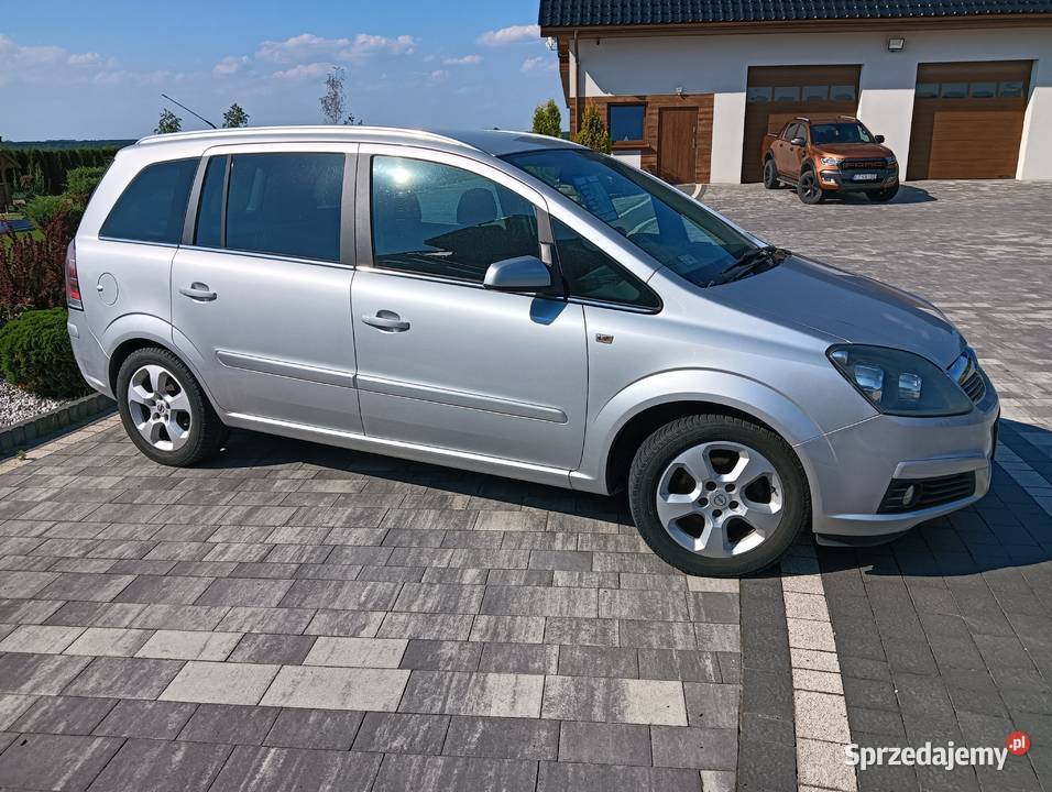 Opel Zafira 18 benzyna 2007r Opony zimowe Zafira