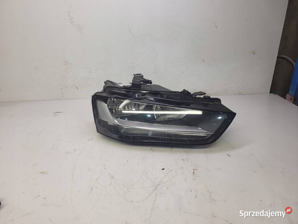 REFLEKTOR PRAWY PRZÓD AUDI A4 B8 LIFT osobowe Przystajń