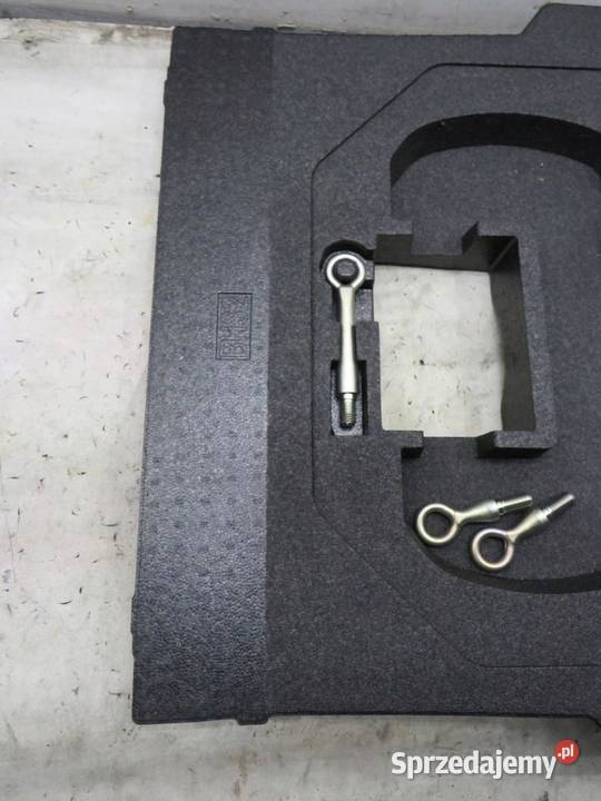 WKLAD BAGAŻNIKA UCHO MAZDA 3 III BM Holowanie sprzedam