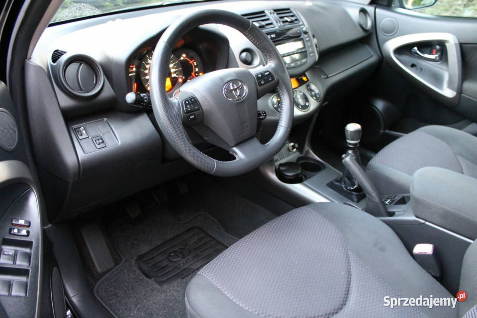 Toyota RAV4 Benzyna 158 Przebieg 120 Opłacony przyciemniane szyby RAV4 sprzedam