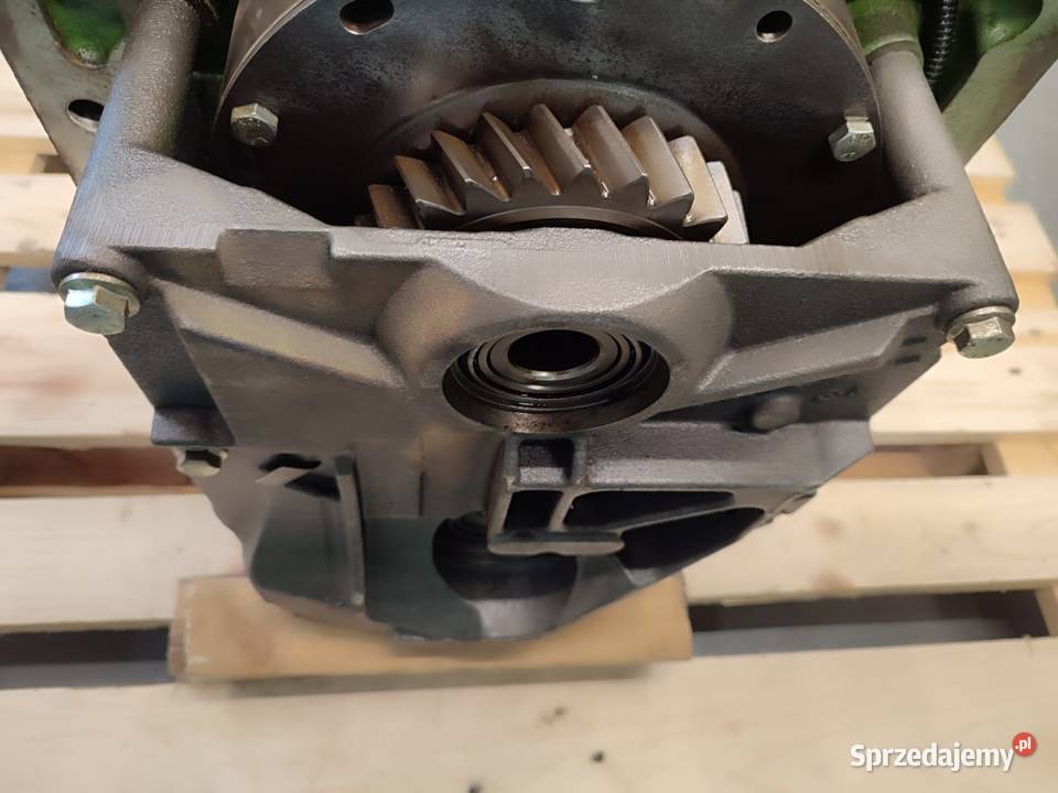 PTO L212969 John Deere 6125R Wilkowo