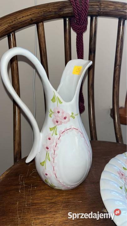 Misa i dzbanek Biała gruba porcelana z bukietem sprzedam