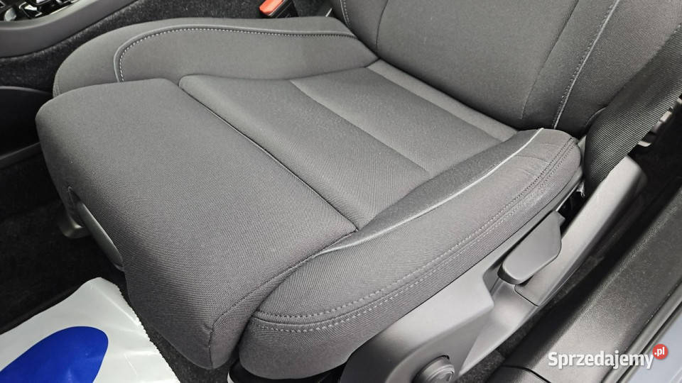 Volvo XC 40 BEV 73kWh P6 Recharge Core Z ASR (kontrola trakcji) Warszawa