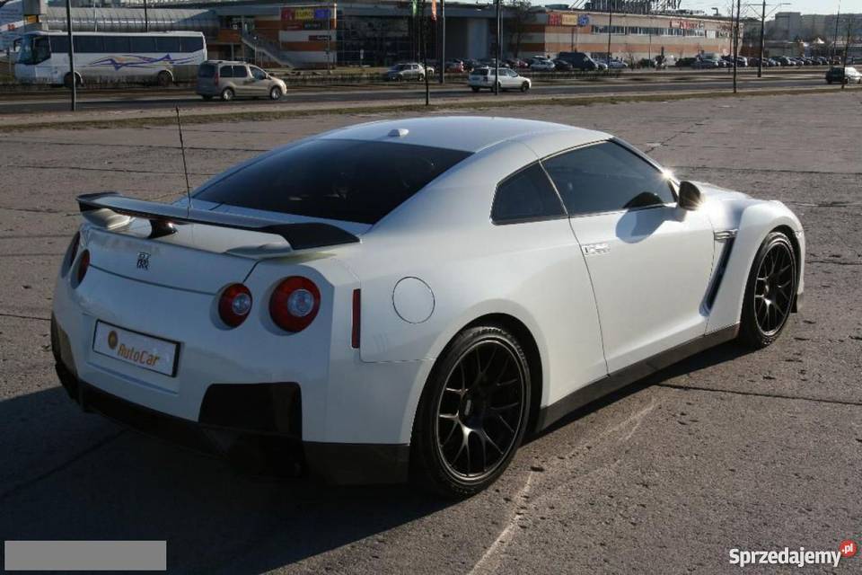 Na sprzedaż nieuszkodzony Nissan GTR bialy elektryczne szyby mazowieckie Warszawa