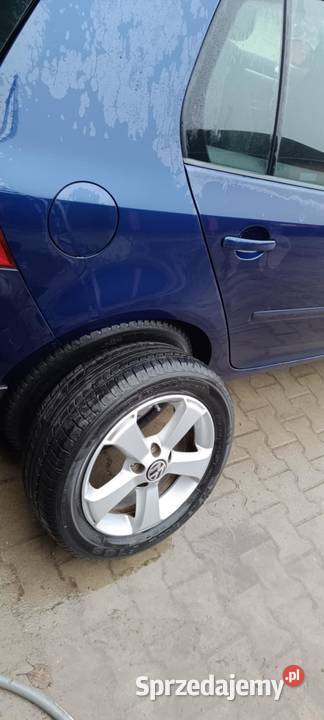 Volkswagen Golf V pierwszy właściciel garażowany Zarejestrowany w Polsce Goszczanów sprzedam