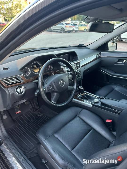 Mercedes W212 E klasa KARAWAN 2011 R Tłuszcz