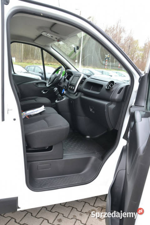 Renault Trafic 20 dci 130 ambulans karetka nosze