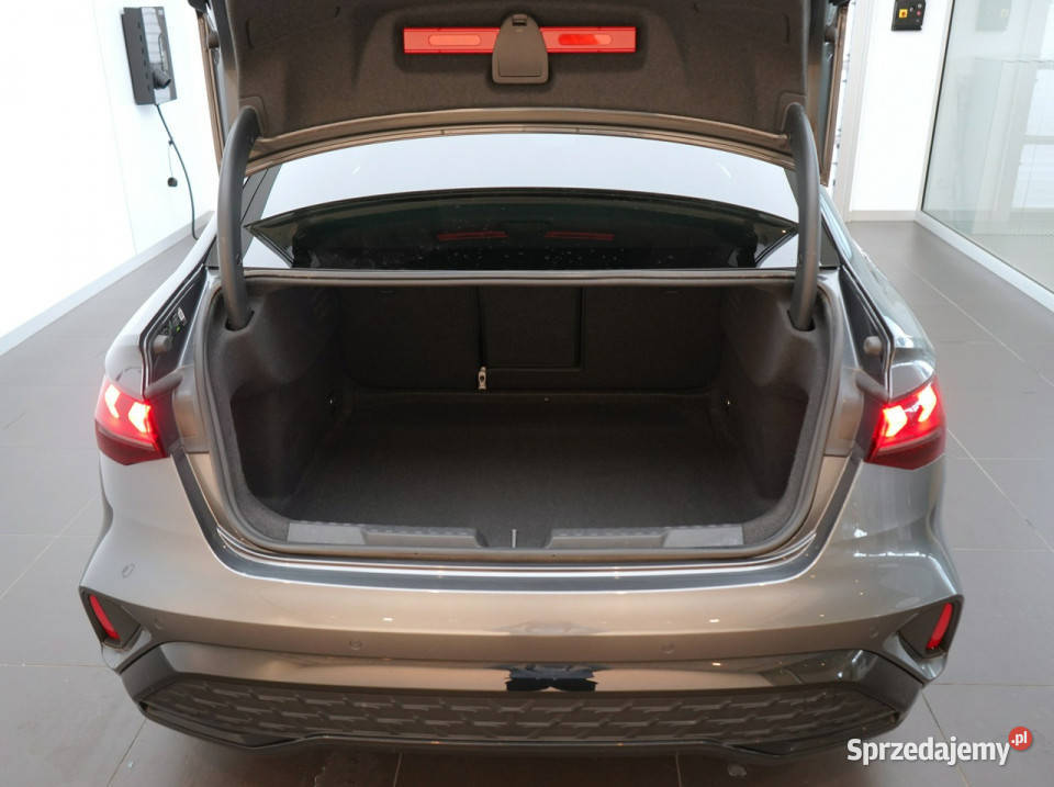Audi A3 Limousine 35TDI Sline TempomatACC Kamera 150KM