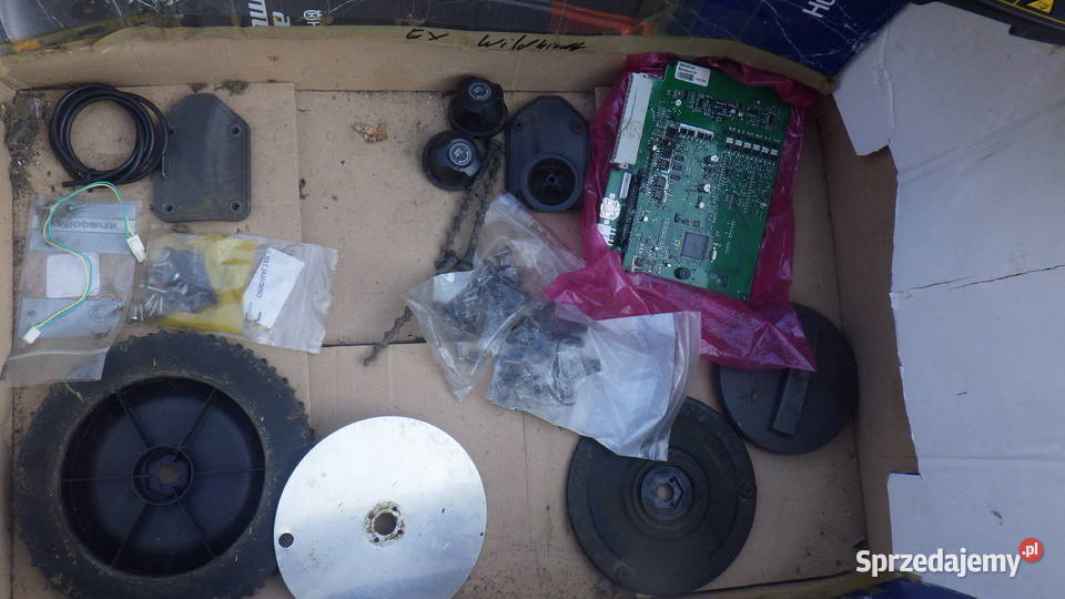 Husqvarna Automower 230 acx 4 sztuki Model 350 Dębica sprzedam