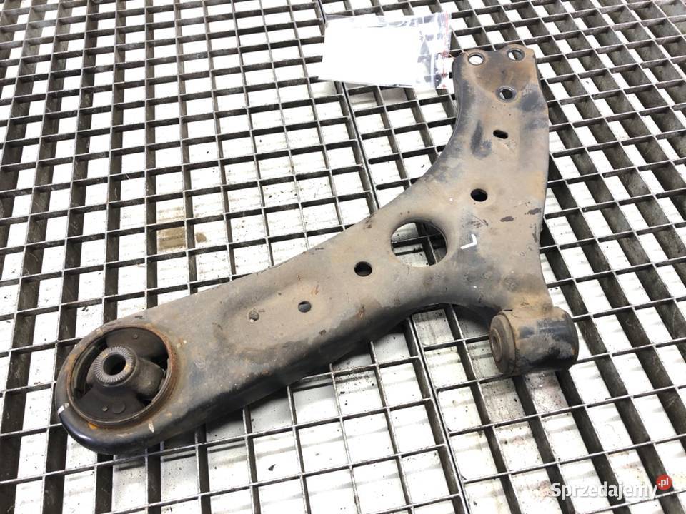 WAHACZ LEWY PRZÓD HYUNDAI i30 Hatchback