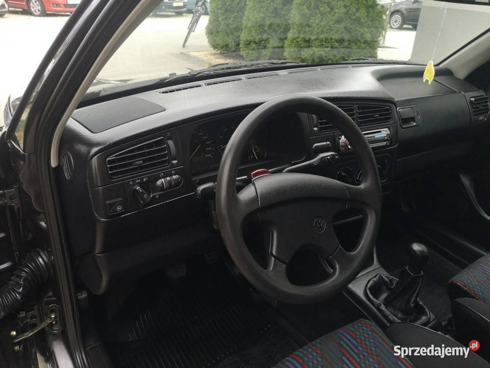 Volkswagen Golf 18 Wtrysk 90 wer GT Wspomaganie aluminiowe felgi dolnośląskie Strzegom sprzedam
