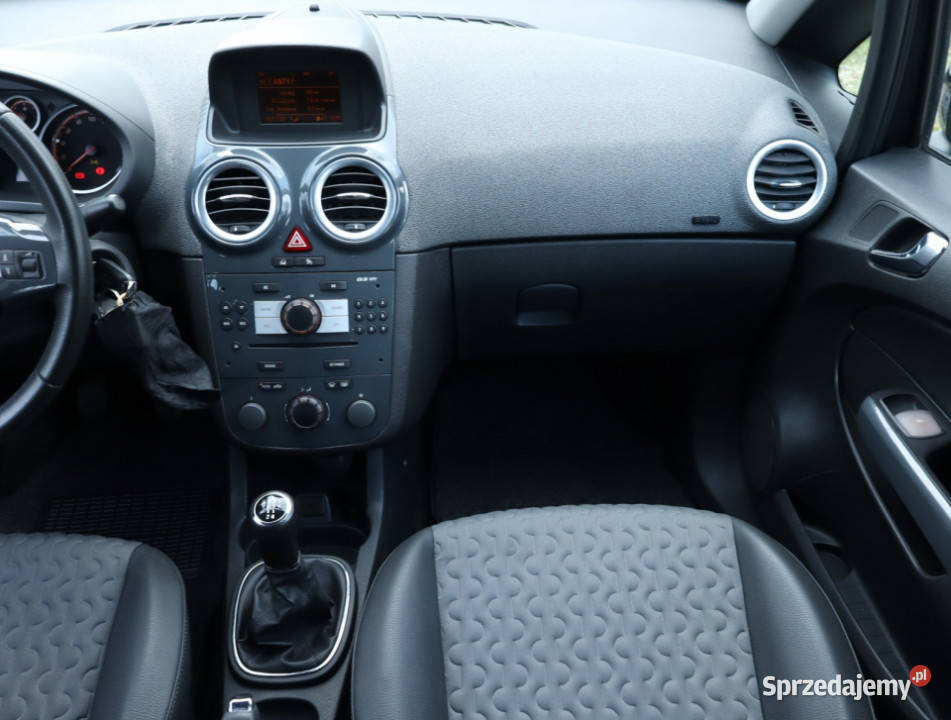 Opel Corsa 14 skórzana tapicerka Piaseczno