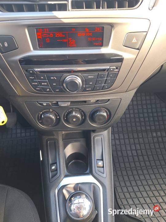 PEUGEOT 301 elektrycznie ustawiane fotele Bielawa sprzedam