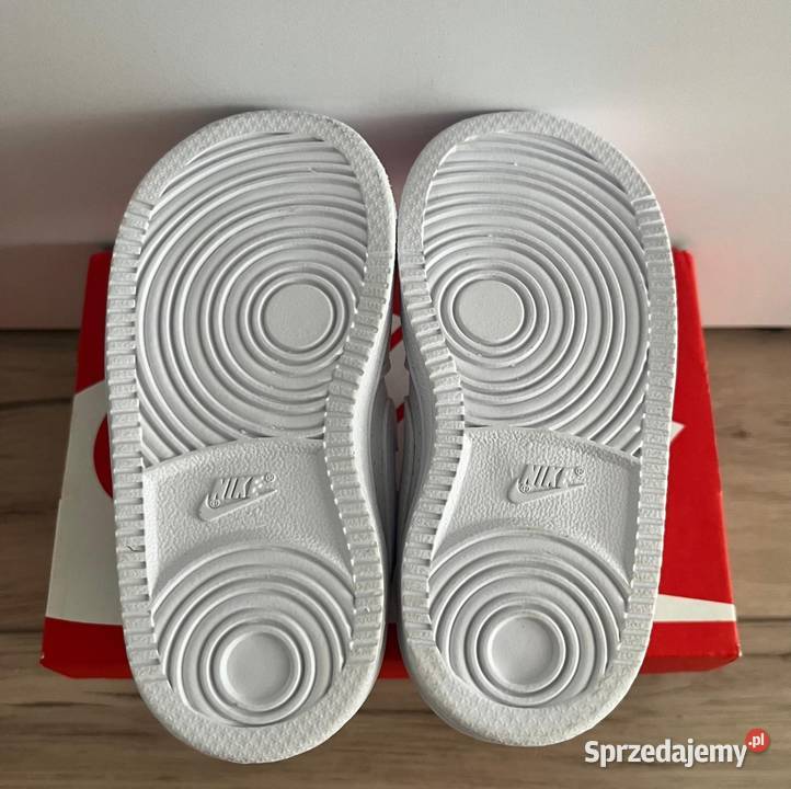 Adidasy dziewczynki NIKE COURT r22 Sznurowadła zachodniopomorskie Gryfice
